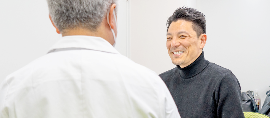 内科健診で笑顔の受診者